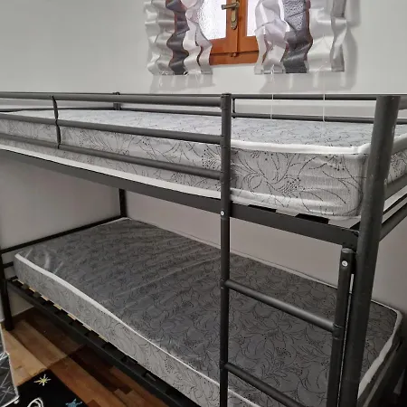 Vilena Apartman Lutráki